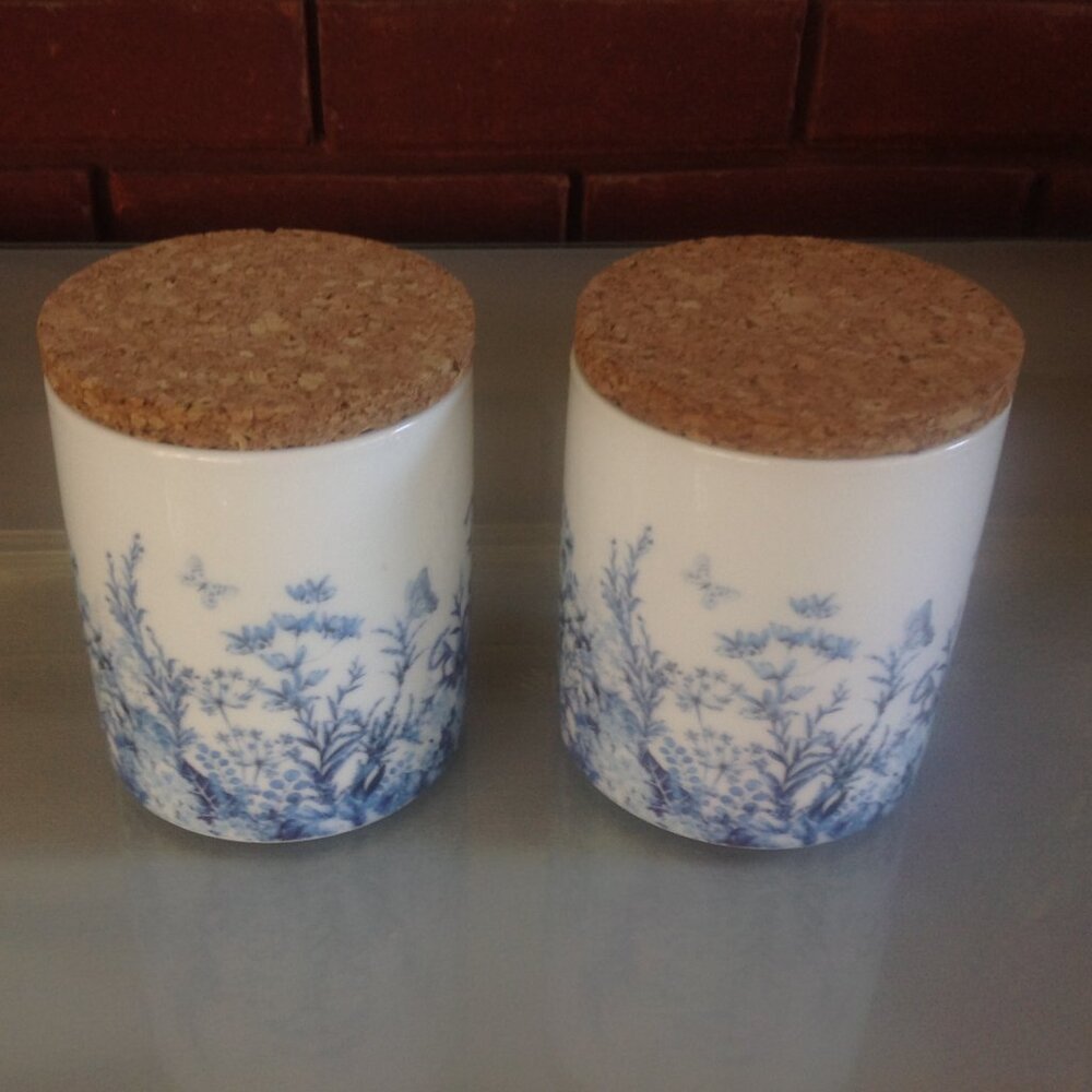 Two Vanity/Multi Use Containers Ceramic with Cork Lids - Picture 1 of 3